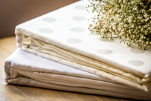 Load image into Gallery viewer, Bamboo Queen Quilt Cover Set Snow