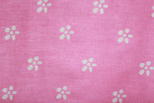 Load image into Gallery viewer, organic-natural-eco-friendly-cotton-half-cot-bumper-pink-flowers-close-up-image